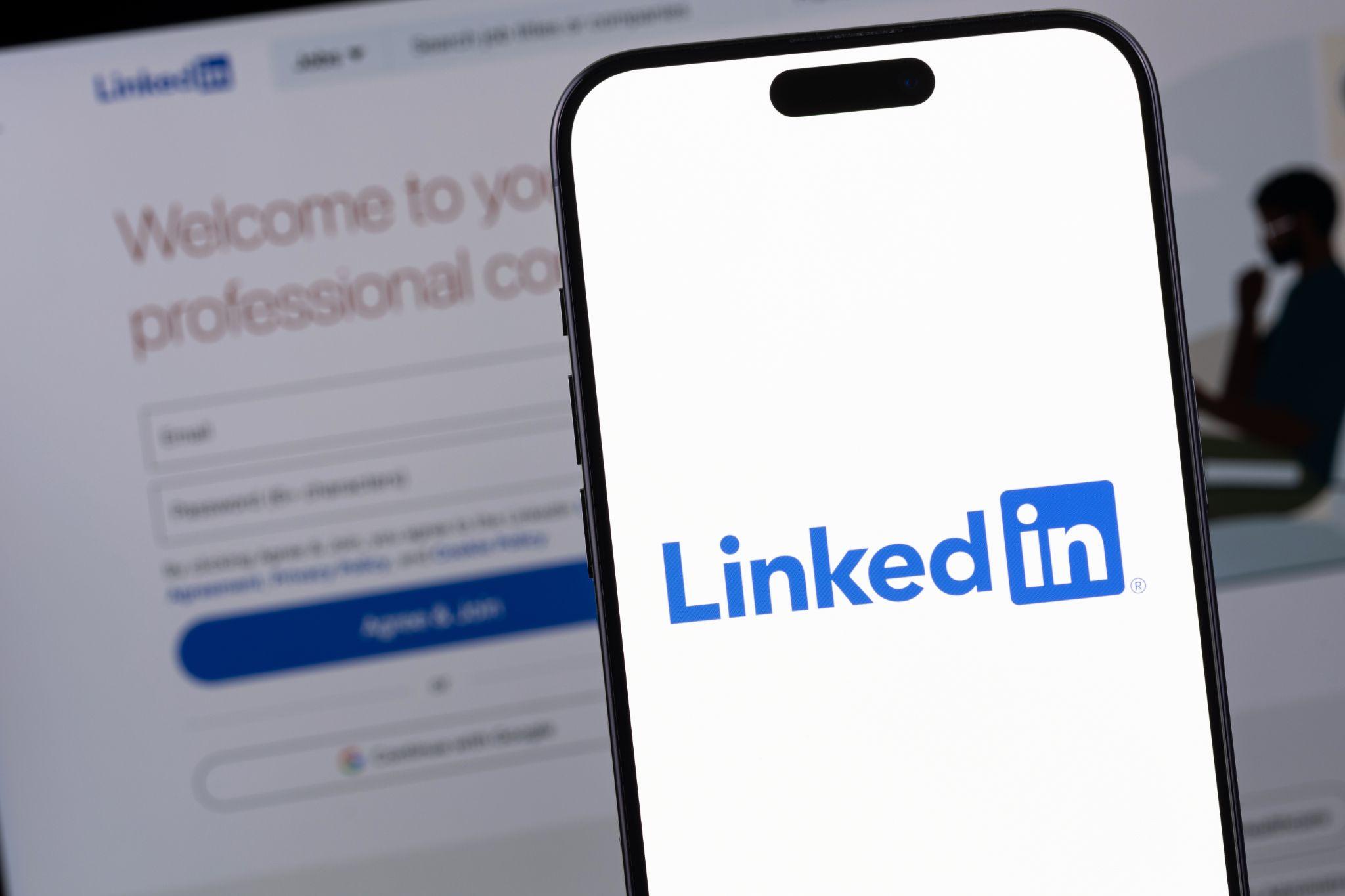 Use AI to monitor LinkedIn account activity in real time